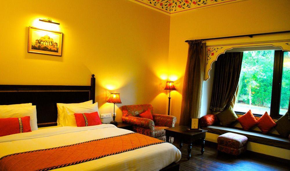 Treehouse Anuraga Palace ซาวาย มาโดปูร์ ภายนอก รูปภาพ