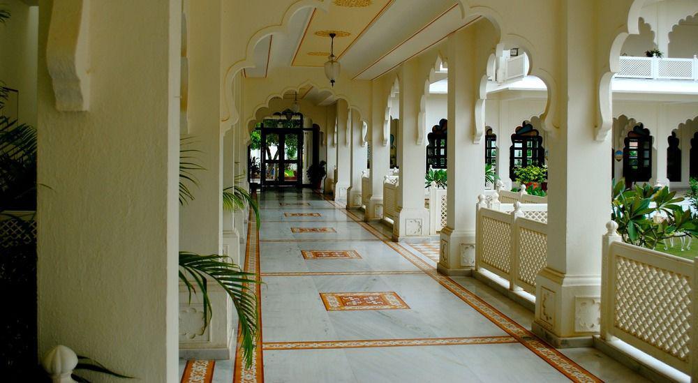 Treehouse Anuraga Palace ซาวาย มาโดปูร์ ภายนอก รูปภาพ